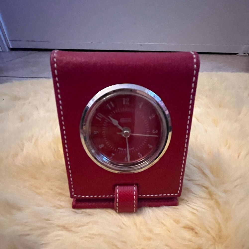 Coach Travel Clock